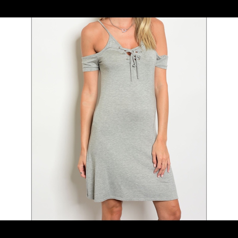 Cold shoulder lace up midi dress